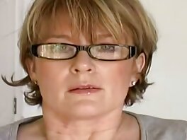 Vaihda helvetin koskettava Feely eroottinen hieronta video isät päästä pois Gy